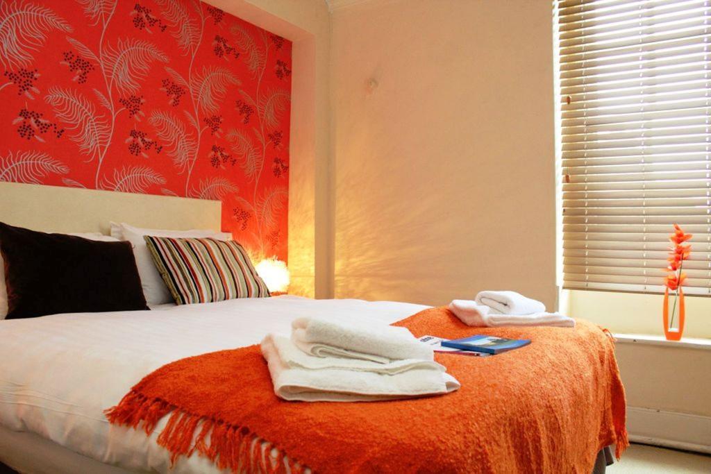 The Halford Hotel Halford  Habitación foto